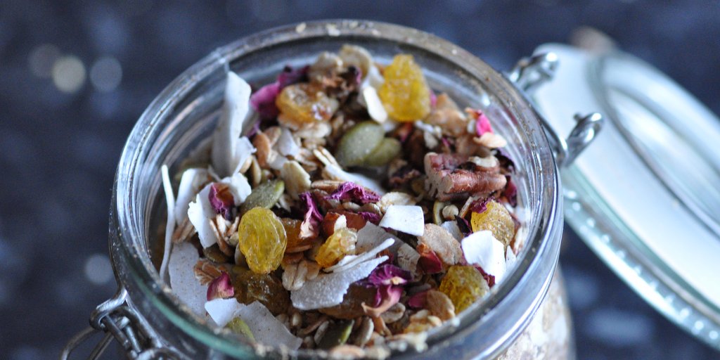 Floral Muesli with a Taste of Winter