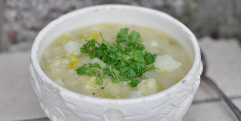 Chunky Irish Potato & Leek Soup